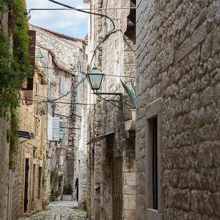 Guesthouse Ana Trogir Old Town