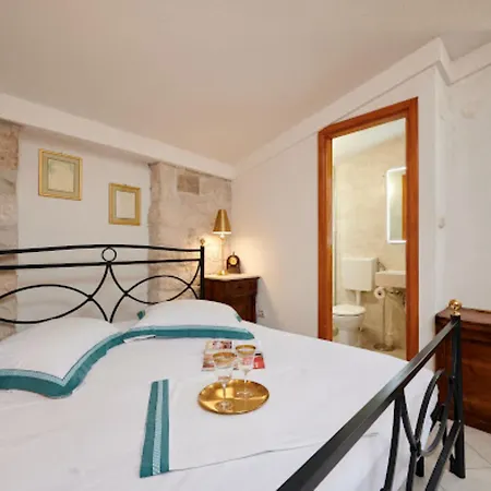 Guesthouse Ana Trogir Old Town Guest house Trogir