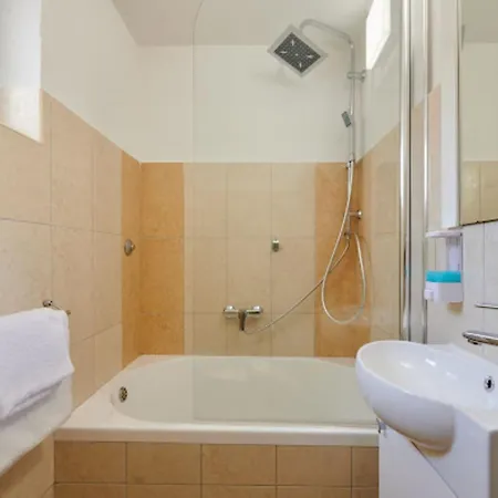 Guesthouse Ana Trogir Old Town Guest house 3*