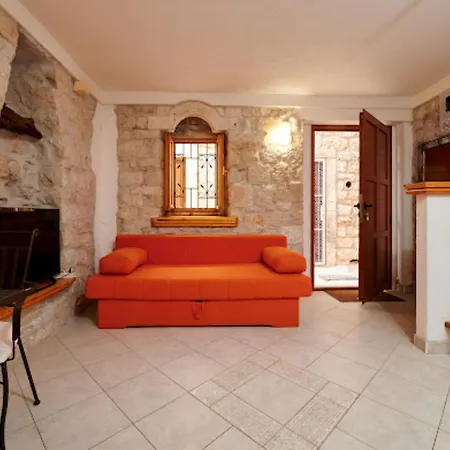 Guest house Guesthouse Ana Trogir Old Town